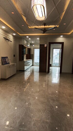 Room in 3 BHK Builder Floor at Fidato Honour Homes, Sector 89 – for Sale