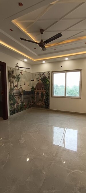 Room in 3 BHK Builder Floor at Fidato Honour Homes, Sector 89 – for Sale