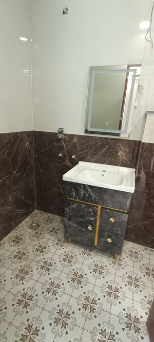 Team Area in 3 BHK Builder Floor at Fidato Honour Homes, Sector 89 – for Sale