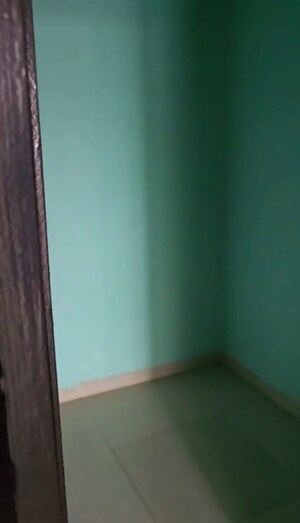 Room in 3 BHK Apartment at Nirala Estate II, Tech Zone 4 Greater Noida – for Sale