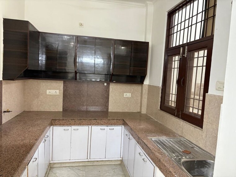 Kitchen, sector 46 3 Bedroom 160 Sq.Yd. Builder Floor In Sector 46 Gurgaon 10292192