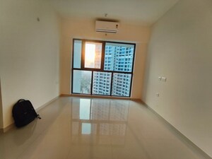 Room in 2 BHK Apartment at Lodha Woods, Kandivali East – for Rent