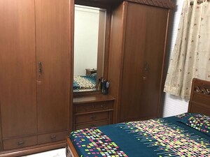 Bedroom in 1 BHK Apartment at Bandra West – for Rent