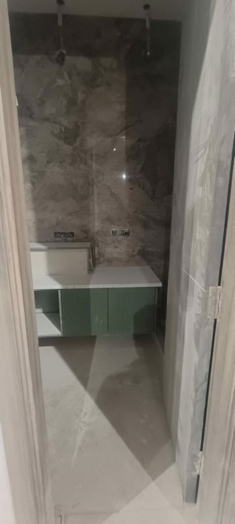 Bathroom, lajpat nagar 4 3 Bedroom 200 Sq.Yd. Builder Floor In Lajpat Nagar 4 Delhi 10292286