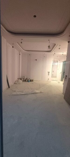 Building Lobby in 3 BHK Builder Floor at Lajpat Nagar 4 – for Sale