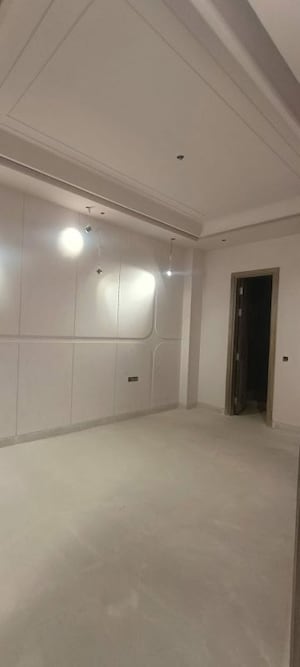 Room in 3 BHK Builder Floor at Lajpat Nagar 4 – for Sale
