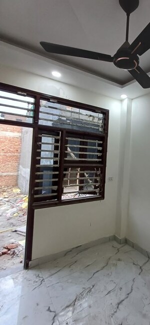 Parking in 4 BHK Independent House at Palla – for Sale