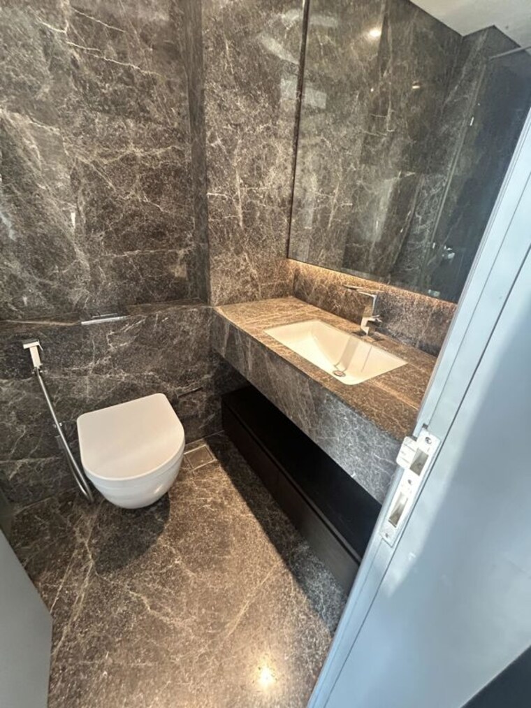 Bathroom, lodha-trump-tower 3 Bedroom 1356 Sq.Ft. Apartment In Worli Mumbai 10292295