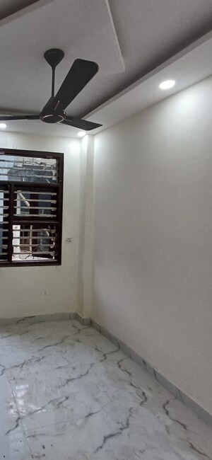 Room in 4 BHK Independent House at Palla – for Sale