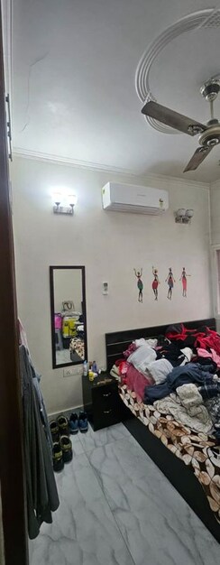 3 BHK + Servant Room Builder Floor For Sale in Chittaranjan Park