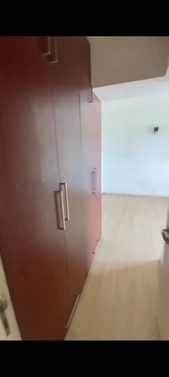3 BHK + Servant Room Apartment For Rent in DLF Regal Gardens