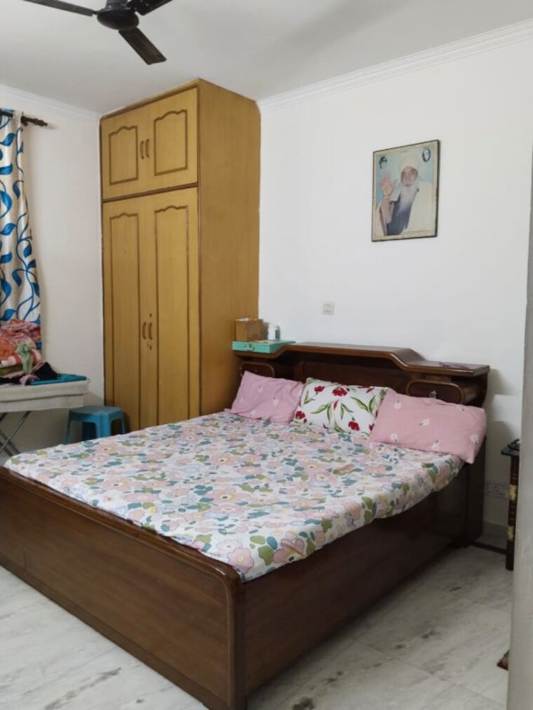 Bedroom, ss-mayfield-gardens 3 Bedroom 240 Sq.Yd. Builder Floor In Sector 51 Gurgaon 10292381