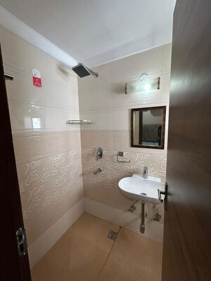 Bathroom in 3 BHK Builder Floor at Sector 42 – for Rent