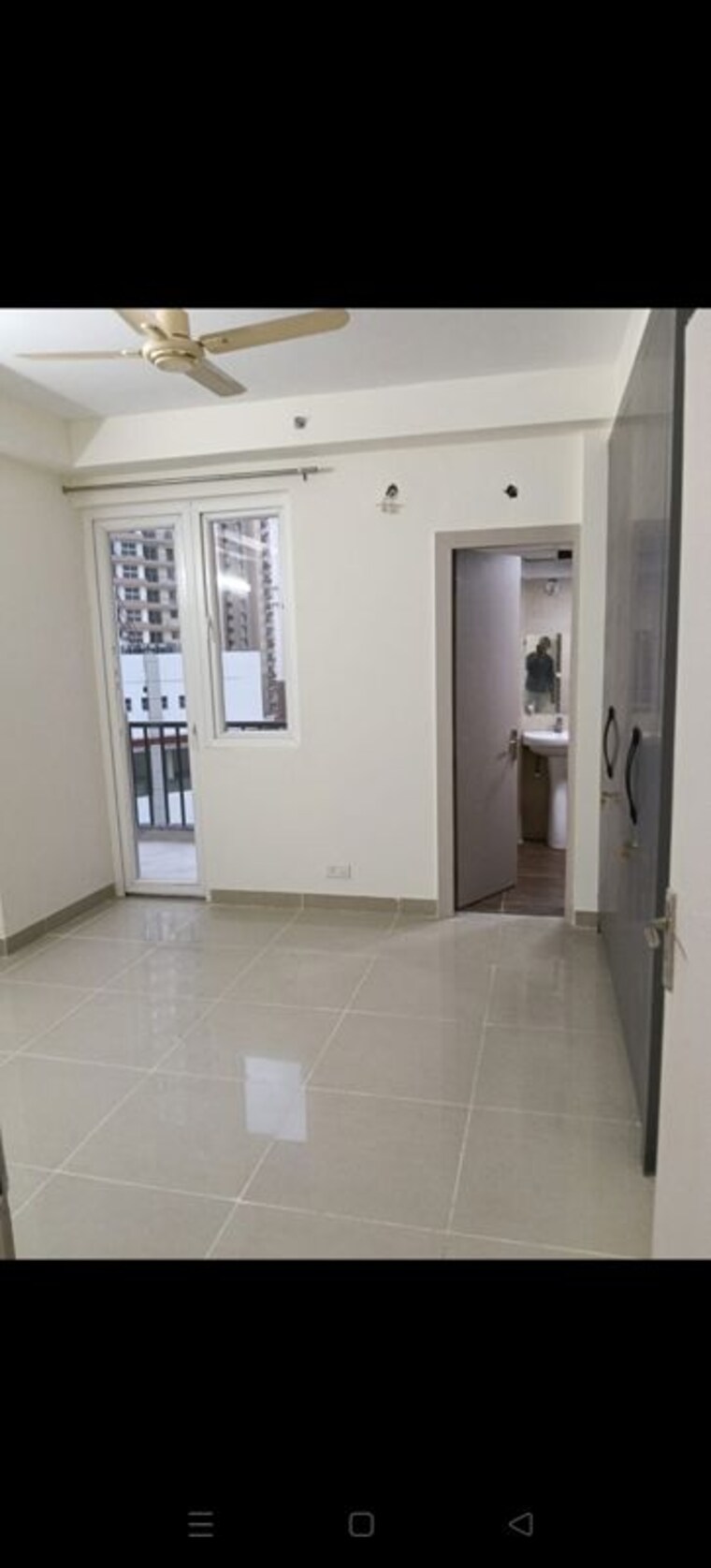 Room, amrapali-heartbeat-city 3.5 Bedroom 2465 Sq.Ft. Apartment In Sector 107 Noida 10292394