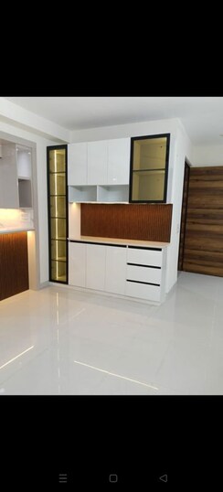 3.5 BHK + Servant Room Apartment For Rent in Amrapali Heartbeat City