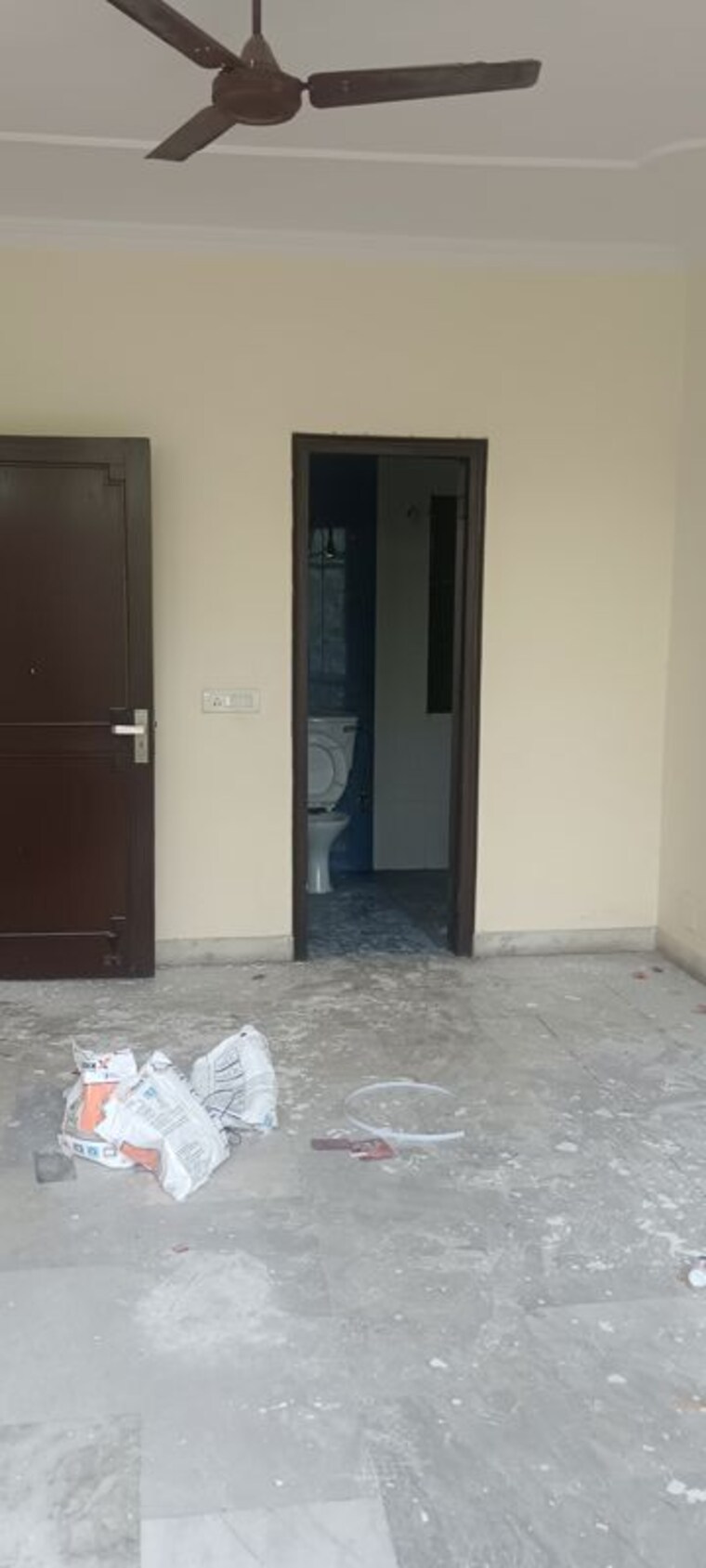 Room, chittaranjan park 3 Bedroom 1350 Sq.Ft. Apartment In Chittaranjan Park Delhi 10292409