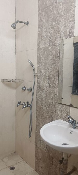 Master Bedroom in 3 BHK Apartment at Chittaranjan Park – for Rent