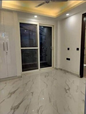 Room in 2 BHK Apartment at Saket – for Rent
