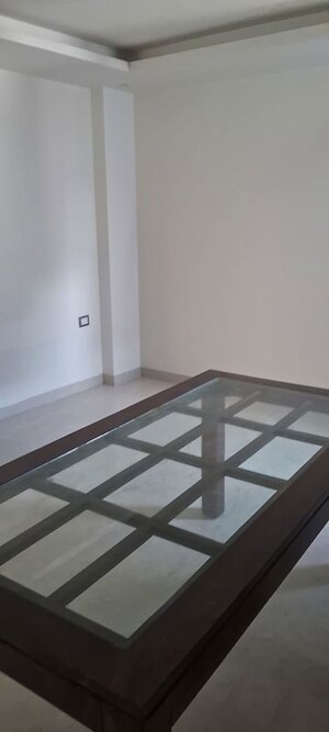 Room in 3 BHK Apartment at Mahaveer Nagar – for Sale