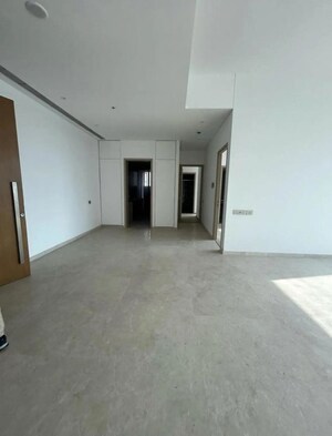 Room in 3 BHK Apartment at Rustomjee Crown, Prabhadevi – for Sale