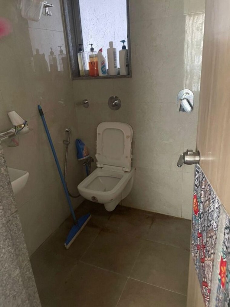 Bathroom, marathon-monte-south 2 Bedroom 1185 Sq.Ft. Apartment In Byculla West Mumbai 10292512