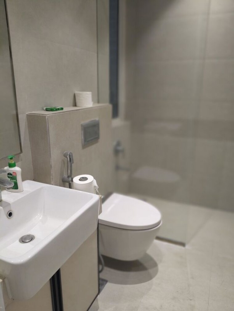 Bathroom, indiabulls-sky-forest 4 Bedroom 3162 Sq.Ft. Apartment In Lower Parel Mumbai 10292605