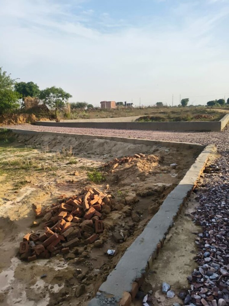 undefined, saini  100 Sq.Yd. Plot In Saini Greater Noida 10292627