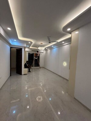 Kitchen in 3 BHK Builder Floor at Smart World Orchard, Sector 61 – for Rent