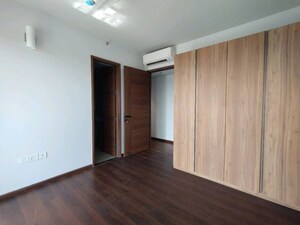 Room in 3 BHK Apartment at Krisumi Waterside Residences, Sector 36a – for Rent