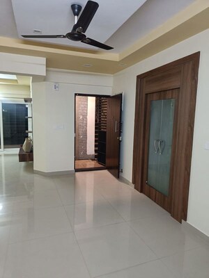 Room in 3 BHK Apartment at Queens Manor Apartment, Shivaji Nagar – for Sale