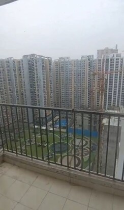 2 BHK + Pooja Room Apartment For Rent in Panchsheel Green