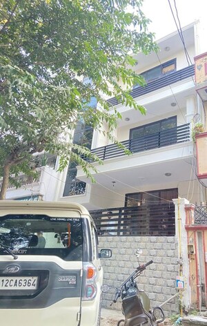 2 BHK Independent House For Rent in Sector 47