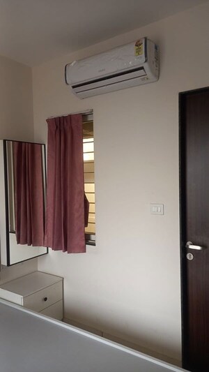 Room in 2 BHK Apartment at Wakad – for Rent