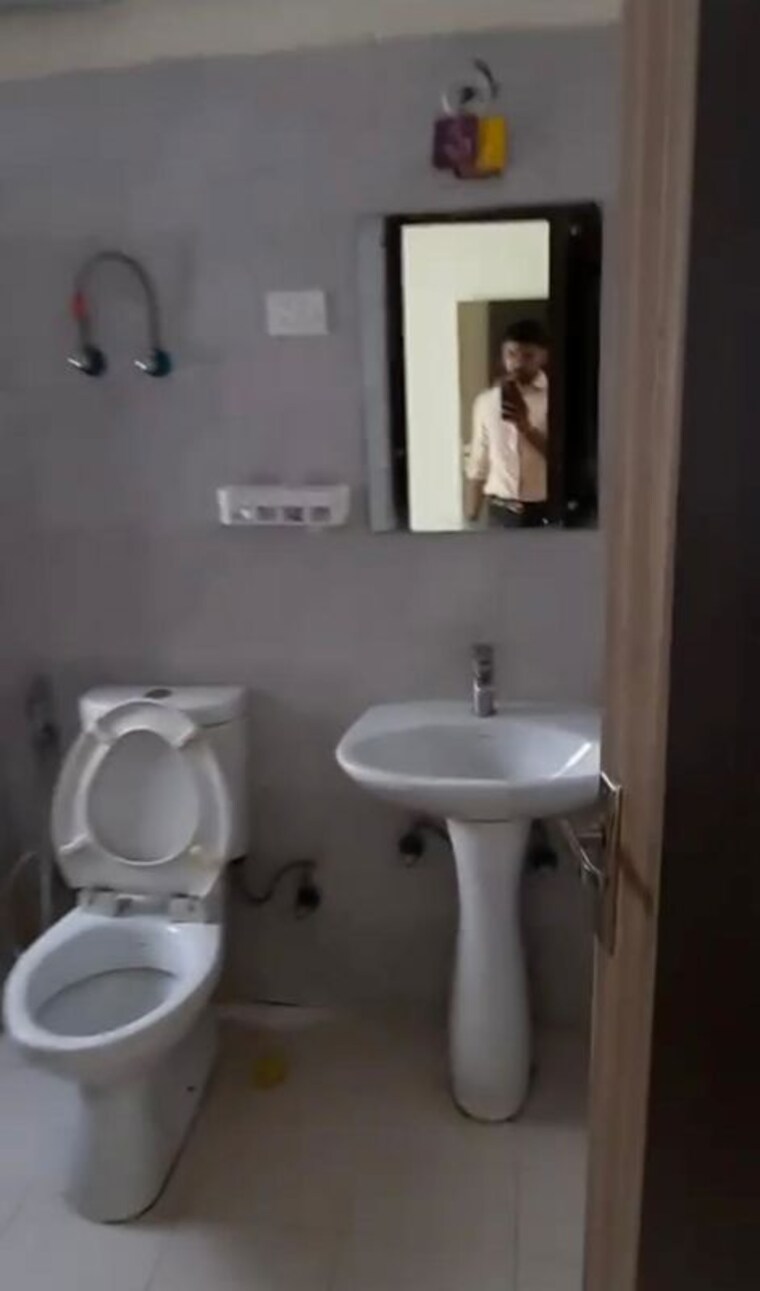 Bathroom, fusion-homes 3 Bedroom 1430 Sq.Ft. Apartment In Tech Zone 4 Greater Noida Greater Noida 9886332