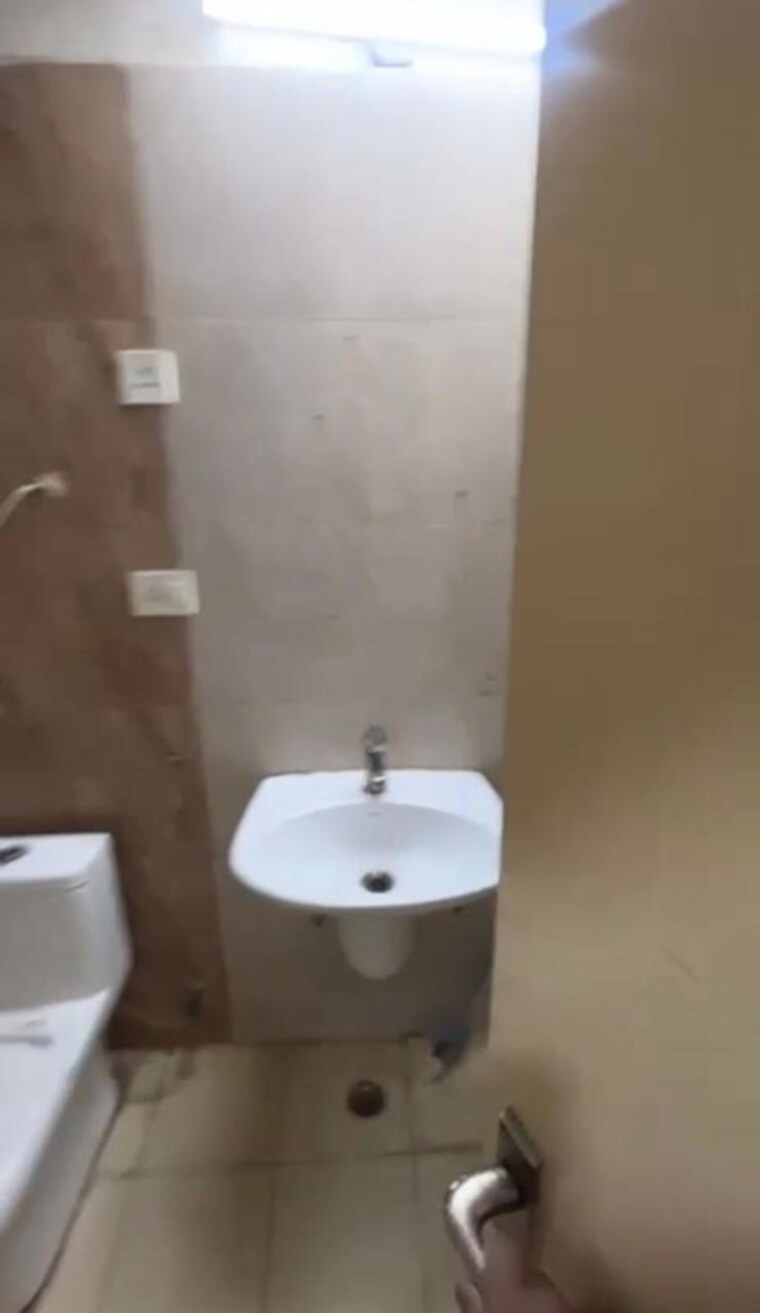 Bathroom, himalaya-pride 3 Bedroom 1440 Sq.Ft. Apartment In Tech Zone 4 Greater Noida Greater Noida 9886497