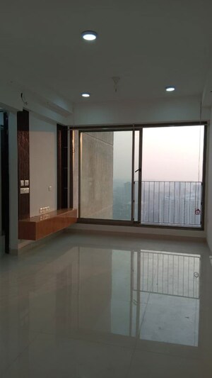 Room in 3 BHK Apartment at Sunteck City Avenue 4, Goregaon West – for Rent