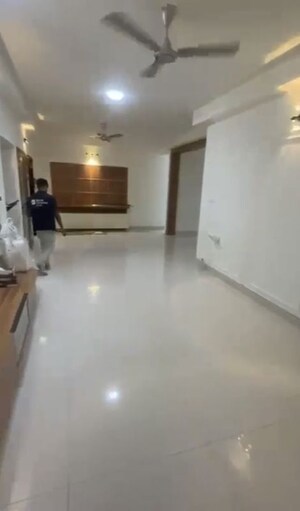 Room in 3 BHK Apartment at Honer Aquantis, Gopanpally – for Rent