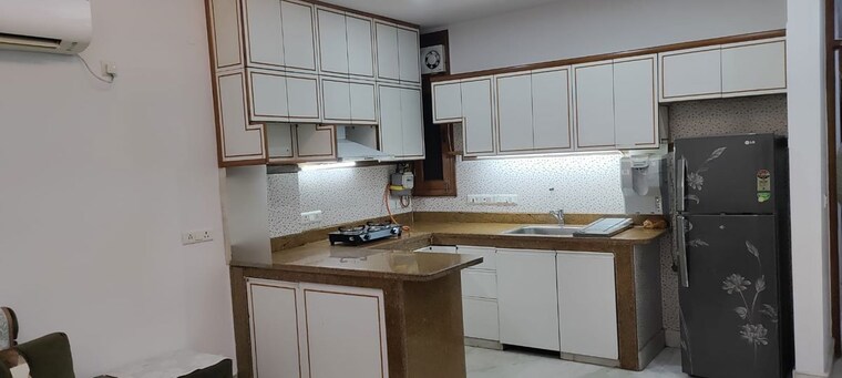Kitchen, lajpat nagar i 2 Bedroom 900 Sq.Ft. Builder Floor In Lajpat Nagar I Delhi 10292924