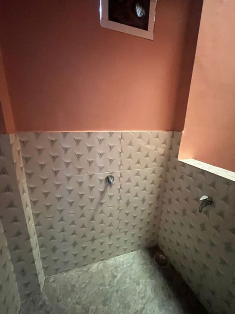 Bathroom, amanaka 1 Bedroom 900 Sq.Ft. Independent House In Amanaka Raipur 10293000