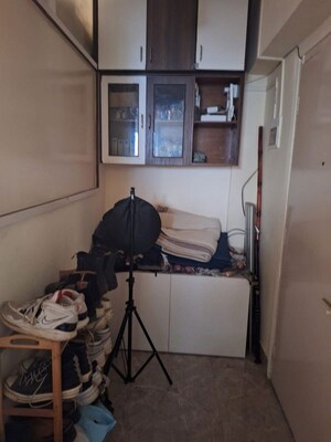  1 BHK Apartment at Bandra West – for Rent