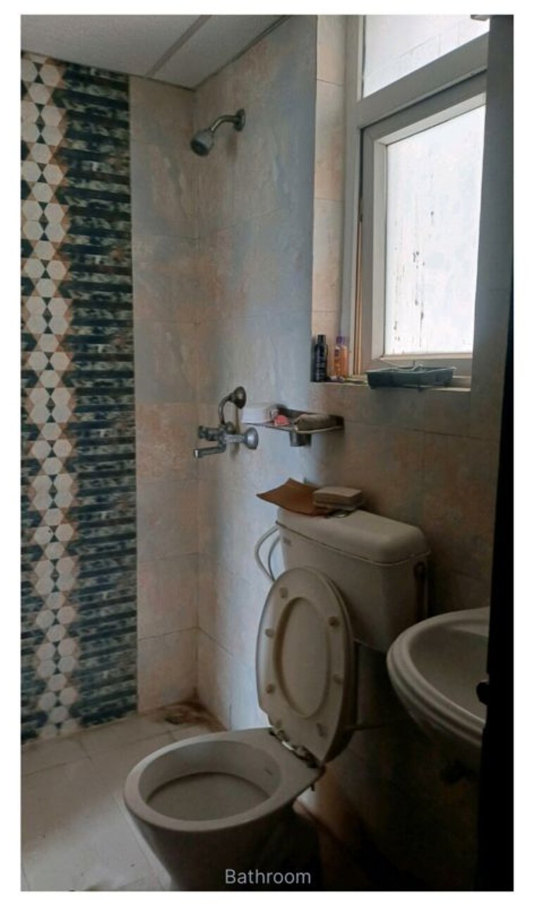 Bathroom, signature-the-serenas 2 Bedroom 531 Sq.Ft. Apartment In Sohna Sector 36 Gurgaon 10293096