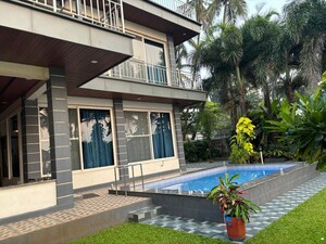 6+ BHK Independent House – Exterior View View at Marve - for Rent