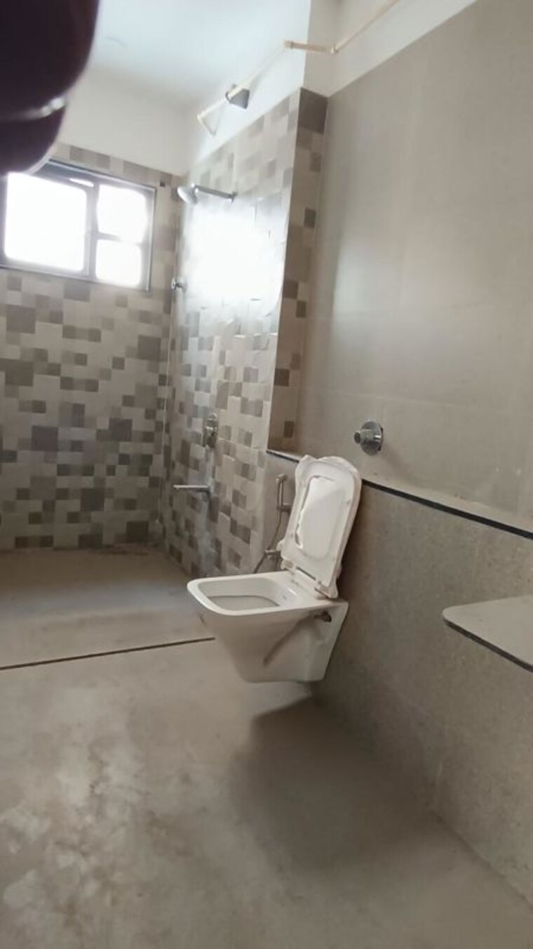 Bathroom, shalimar garden extension i 1 Bedroom 555 Sq.Ft. Builder Floor In Shalimar Garden Extension I Ghaziabad 10293120