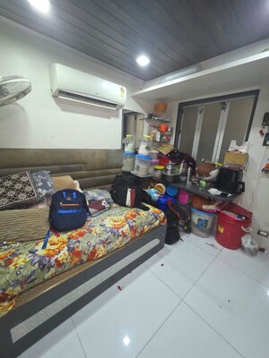 Bedroom in 3 BHK Apartment at DLF The Skycourt, Sector 86 – for Rent