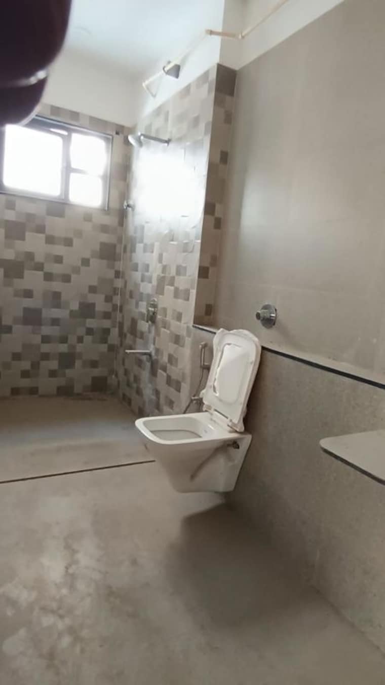Bathroom, shalimar garden extension i 1 Bedroom 627 Sq.Ft. Builder Floor In Shalimar Garden Extension I Ghaziabad 10293133