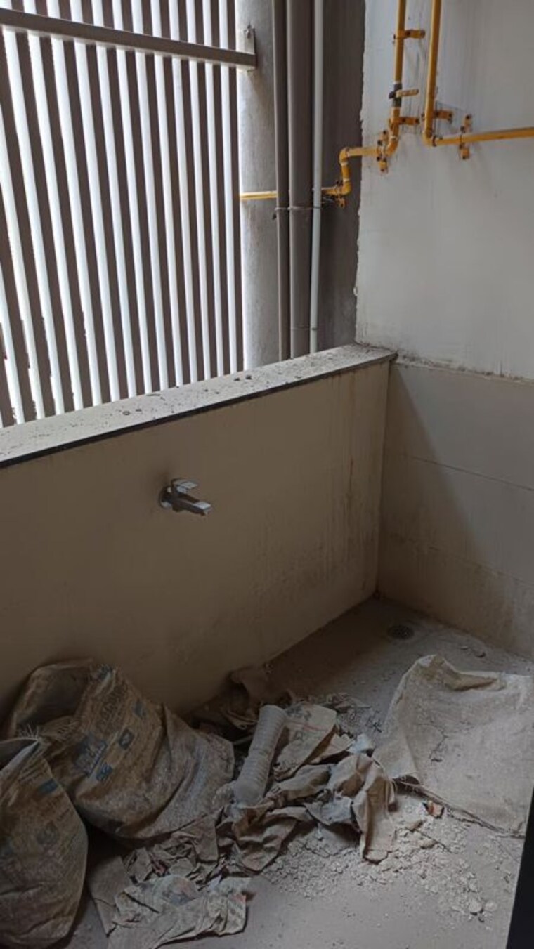 Bathroom, shalimar garden extension i 1 Bedroom 666 Sq.Ft. Builder Floor In Shalimar Garden Extension I Ghaziabad 10293141