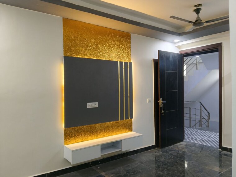 Room, sarfabad village 2 Bedroom 1050 Sq.Ft. Builder Floor In Sarfabad Village Noida 10293173