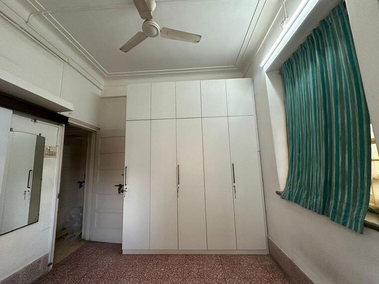 Room, khar west 2 Bedroom 700 Sq.Ft. Apartment In Khar West Mumbai 10293107