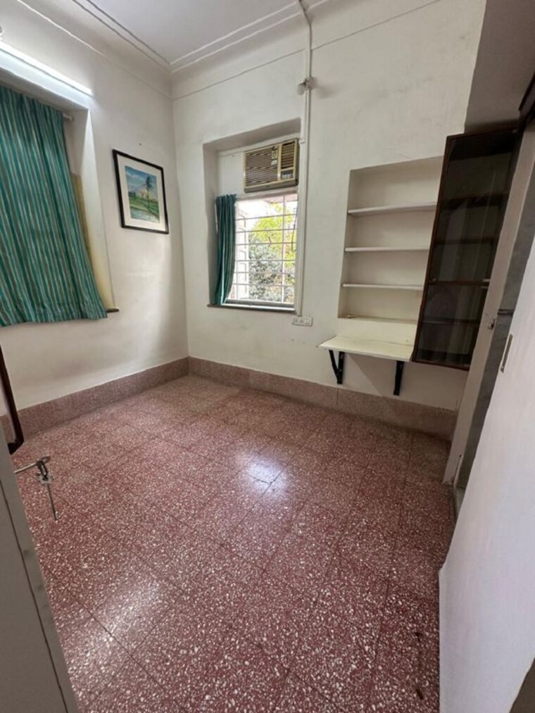 Room, khar west 2 Bedroom 700 Sq.Ft. Apartment In Khar West Mumbai 10293107