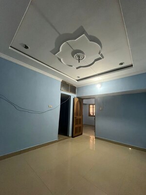 Furnished Amenities in 2 BHK Independent House at Mohba Bazar – for Rent